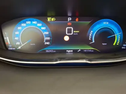 Photo 42 Peugeot 3008  Hybrid 225 e-EAT8
