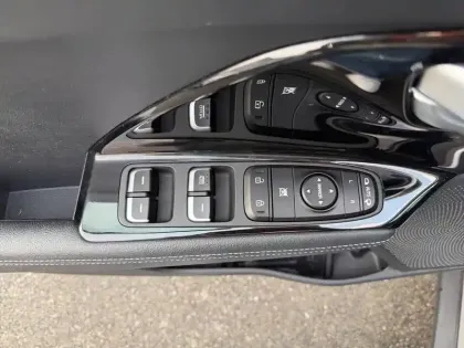 Photo 18 Kia Niro  1.6 GDi Hybride 141 ch DCT6