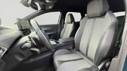 Photo 10 Peugeot 3008  PureTech 130ch S&S EAT8