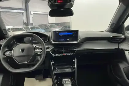 Photo 8 Peugeot 2008  Hybrid 145 e-DCS6