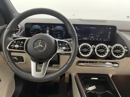 Photo 20 Mercedes GLA  250 e 8G-DCT