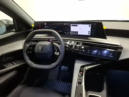 Photo 13 Peugeot 3008  Hybrid 145 e-DCS6