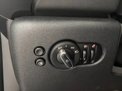 Photo 45 Mini Mini Hatch 5 Portes Cooper 136 ch DKG7