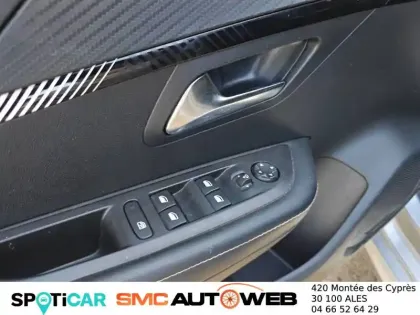 Photo 11 Peugeot 208  PureTech 100 S&S BVM6