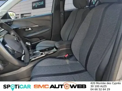 Photo 8 Peugeot 208  PureTech 100 S&S BVM6