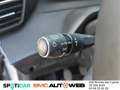 Photo 20 Peugeot 208  PureTech 100 S&S BVM6