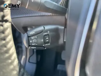 Photo 36 Peugeot 208  PureTech 100 S&S BVM6