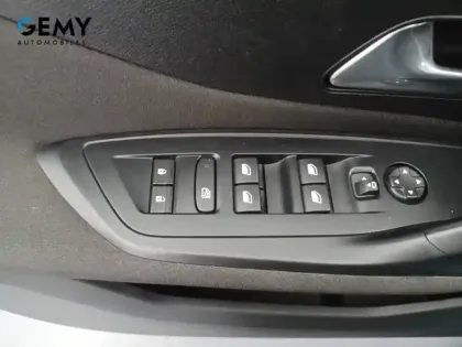 Photo 44 Peugeot 308  SW PHEV 180 e-EAT8