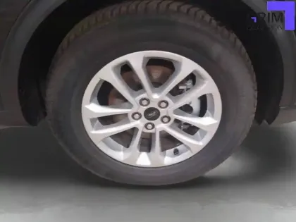 Photo 13 Ford Kuga  2.5 Duratec 180 ch FlexiFuel FHEV E85 Powershift