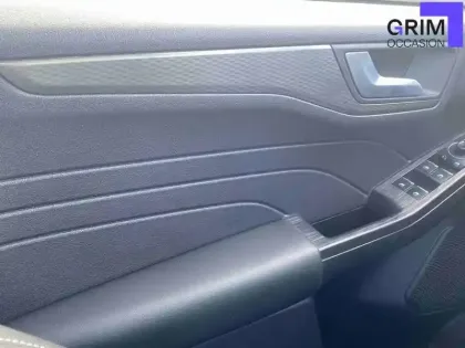 Photo 48 Ford Kuga  2.5 Duratec 180 ch FlexiFuel FHEV E85 Powershift
