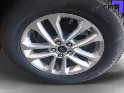 Photo 14 Ford Kuga  2.5 Duratec 180 ch FlexiFuel FHEV E85 Powershift