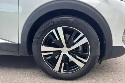 Photo 11 Peugeot 3008  Hybrid 225 e-EAT8