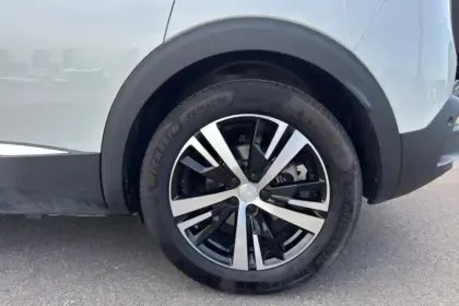 Photo 9 Peugeot 3008  Hybrid 225 e-EAT8