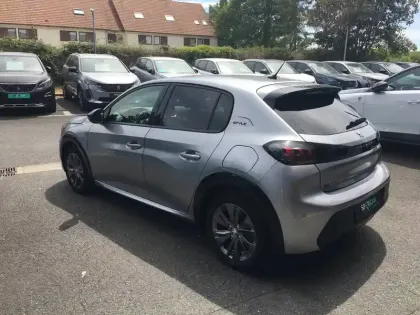 Photo 6 Peugeot 208  Electrique 50 kWh 136ch