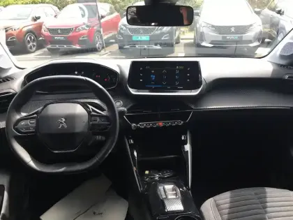 Photo 13 Peugeot 208  Electrique 50 kWh 136ch