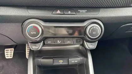Photo 21 Kia Stonic  1.0 T-GDi 120 ch MHEV iBVM6