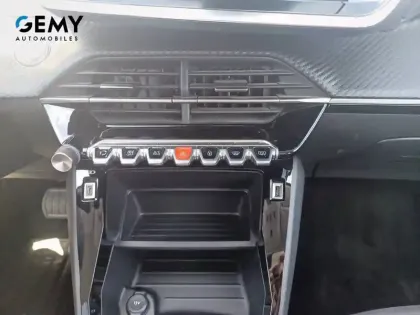 Photo 14 Peugeot 208  Electrique 50 kWh 136ch