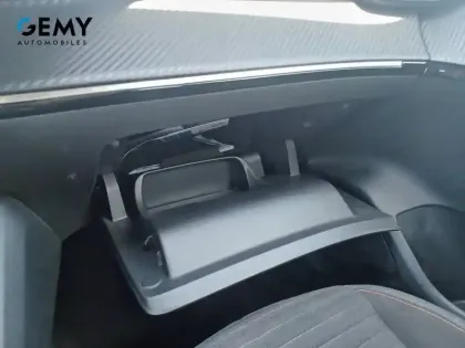 Photo 18 Peugeot 208  Electrique 50 kWh 136ch