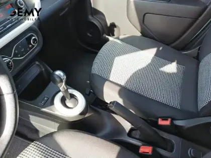 Photo 11 Renault Twingo  III E-Tech