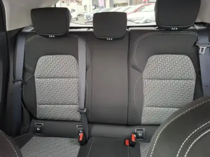 Photo 24 Renault Clio  E-Tech hybride 145