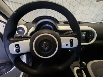 Photo 26 Renault Twingo  III E-Tech