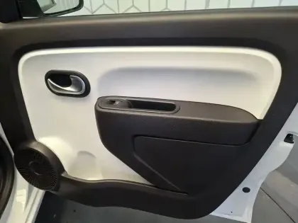 Photo 14 Renault Twingo  III E-Tech