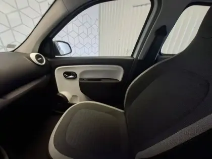Photo 31 Renault Twingo  III E-Tech