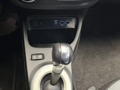 Photo 33 Renault Twingo  III E-Tech