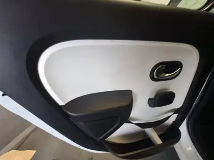 Photo 23 Renault Twingo  III E-Tech