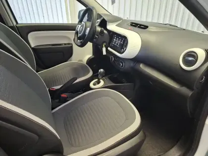 Photo 11 Renault Twingo  III E-Tech