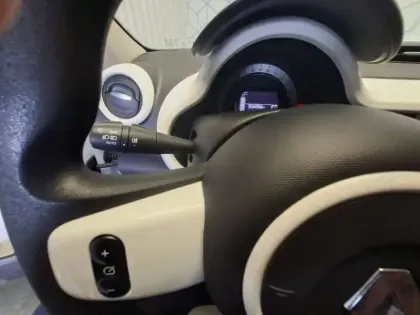 Photo 28 Renault Twingo  III E-Tech