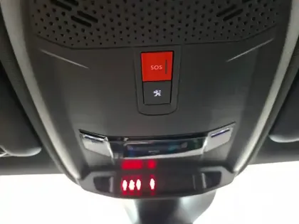 Photo 14 Peugeot 208  Electrique 50 kWh 136ch