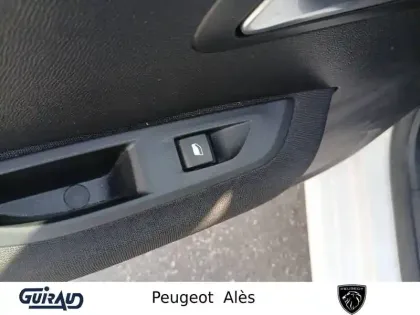 Photo 12 Peugeot 208  PureTech 75 S&S BVM5