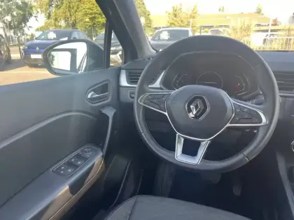 Photo 27 Renault Captur  E-Tech full hybrid 145