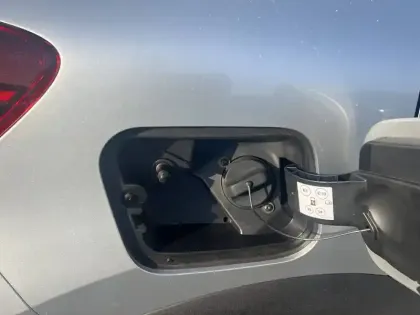 Photo 18 Renault Captur  E-Tech full hybrid 145