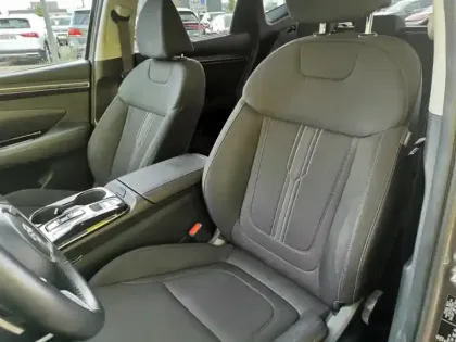 Photo 13 Hyundai Tucson Creative Hybrid 2WD 1.6 T-GDI 