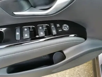 Photo 17 Hyundai Tucson Creative Hybrid 2WD 1.6 T-GDI 