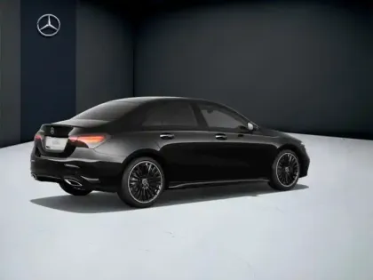 Photo 19 Mercedes Classe A 200 d Berline AMG Line