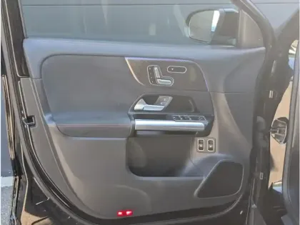 Photo 15 Mercedes GLA 250 e Hybrid EQ 