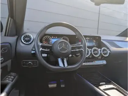 Photo 11 Mercedes GLA 250 e Hybrid EQ 