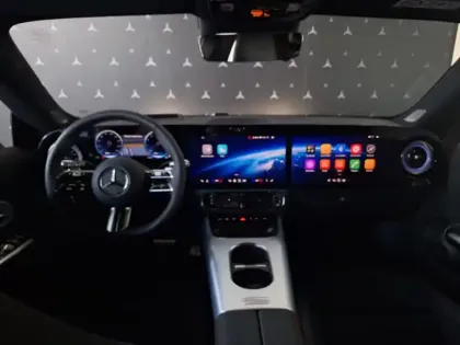 Photo 10 Mercedes CLA 200 AMG Line