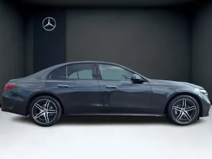 Photo 5 Mercedes Classe E  220 d 4MATIC AMG Line