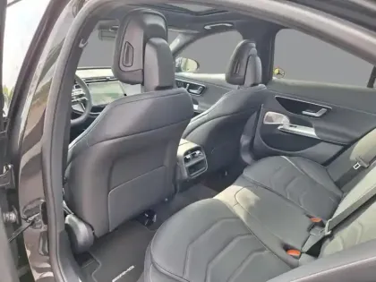 Photo 19 Mercedes Classe E  220 d 4MATIC AMG Line
