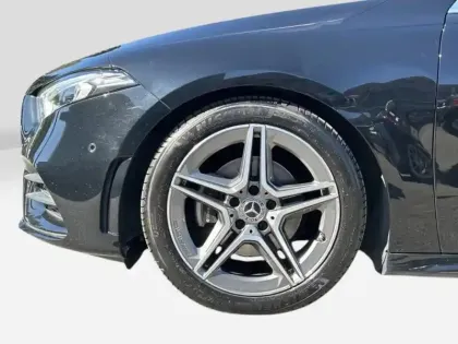 Photo 8 Mercedes Classe A 180 d AMG Line