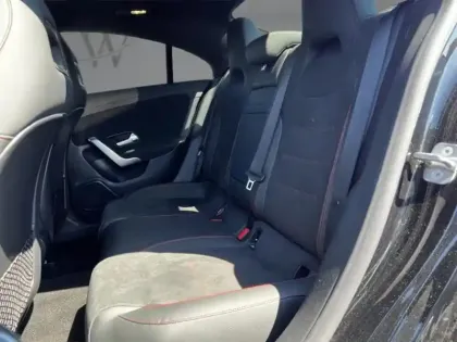 Photo 18 Mercedes CLA  200 d Coupé AMG Line