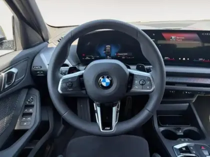 Photo 11 BMW Serie 1 Série 1 120A 170ch M Sport DKG7