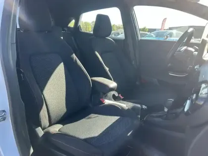 Photo 10 Ford Puma  1.0 EcoBoost Hybrid 125ch ST-Line S&S Powershift
