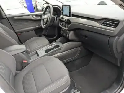 Photo 8 Ford Kuga  2.5 Duratec 190ch FHEV E85 Titanium BVA