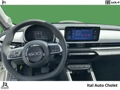 Photo 22 Fiat 600  1.2 Hybrid Turbo 145ch Icône eDCT6 Step 2