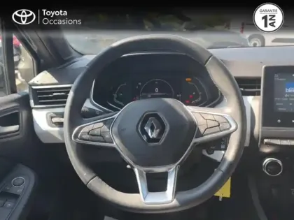Photo 8 Renault Clio  1.6 E-Tech hybride 140ch Limited -21N